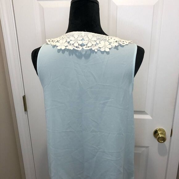 Lauren Conrad blue sleeveless top w/ pearl collar - Picture 3 of 15